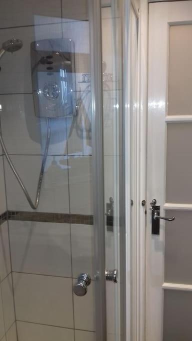 Between Piers, The Stylish Studio Flat In Cannon Place Hove Esterno foto